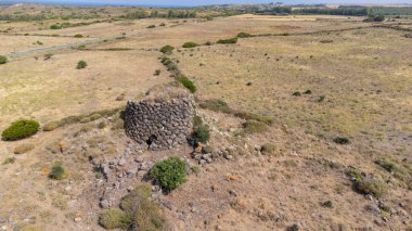 Narbolias kırsalındaki Nuraghe yapısı, Orta Batı Sardunya.