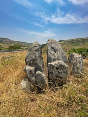 SA Perda Sperrada Sardunya Kırsalında Antik Ayakta Duran Taşlar