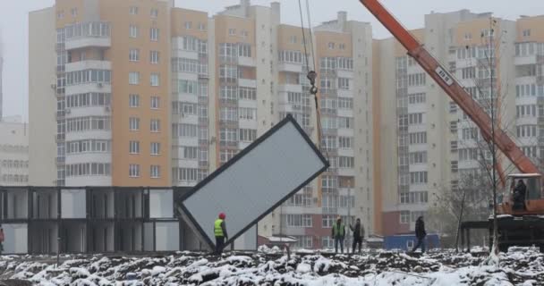 Installation Modular Houses Refugees Ukraine — Stock Video