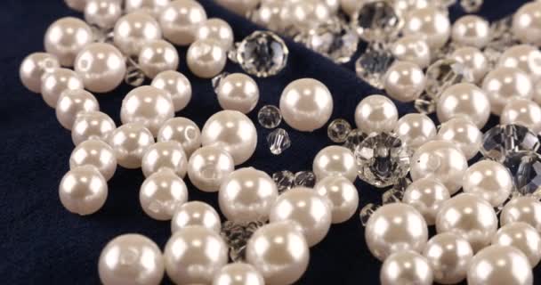 Transparent White Jewelry Crystals Rhinestones Pearls Blue Velvet — Vídeo de stock