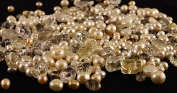 Natural Pearls Quartz Rock Crystal Black Velvet — Wideo stockowe