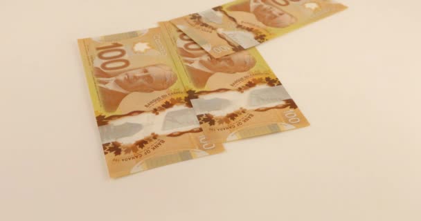 Falling Canadian 100 Dollar Polymer Banknotes Portrait Robert Borden — Αρχείο Βίντεο