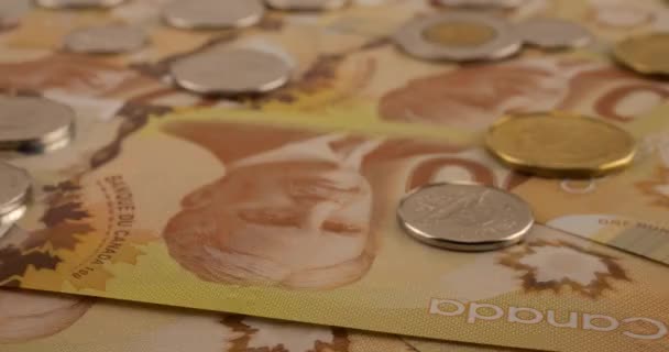 Koin Kanada Dan Uang Kertas Polimer 100 Dolar Dengan Potret — Stok Video