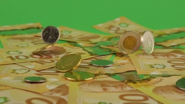 Canadian Money Falling Canadian Coins 100 Dollar Polymer Banknotes Portrait — Vídeo de stock