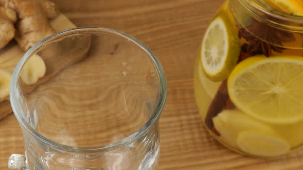 Cooking Drink Citrus Ginger Boost Immunity Lemonade Poured Glass Background — Vídeo de Stock