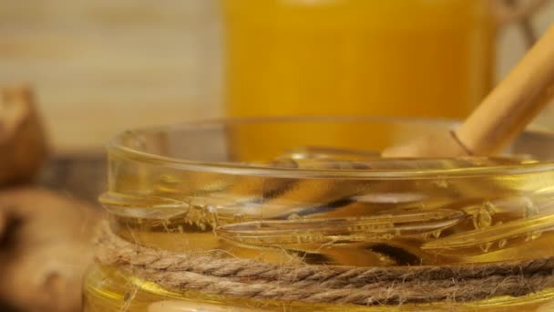 Honey Flows Spoon Spindle Jar Honey Background Jug Lemonade Ginger — Wideo stockowe