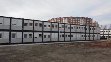 Polonya 'nın Ukrayna' daki mülteciler için modüler evleri.