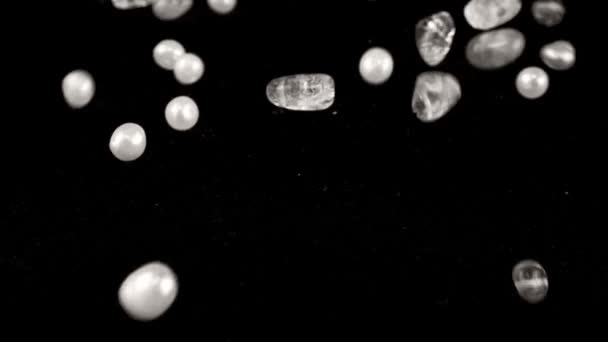 Natural Pearls Quartz Rock Crystal Fall Dark Blue Velvet Slow — Vídeos de Stock