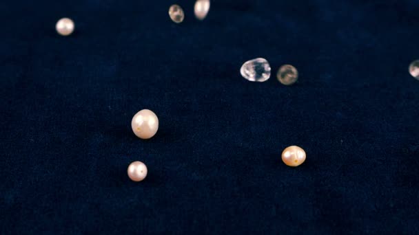 Natural Pearls Quartz Rock Crystal Fall Blue Velvet Slow Motion — Vídeo de stock