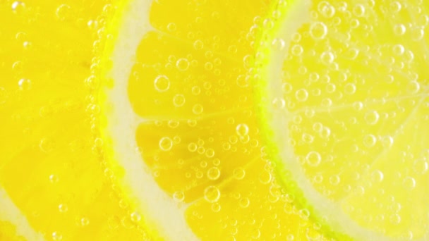 Limonada Cítrica Madura Laranja Limão Fatias Limão Bolhas — Vídeo de Stock