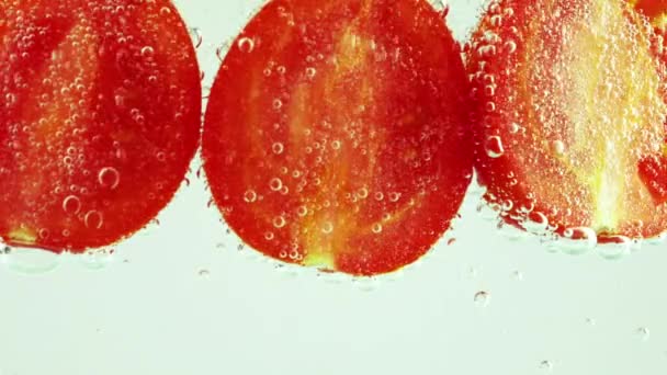 Ripe Tomato Clear Water Air Bubbles — 图库视频影像