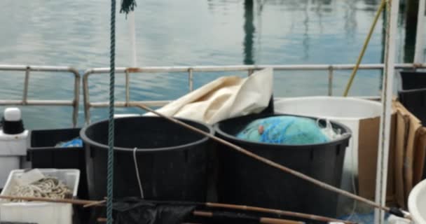 Skelede Olta Sepetlerle Balıkçı Tekneleri — Stok video