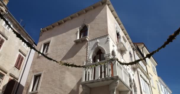 Одним Самых Известных Зданий Площади Тартини Является Венецианский Дом Самый — стоковое видео