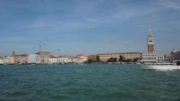 Vue Depuis Fenêtre Catamaran Sur Lagune Vénitienne Architecture Venise Compris — Video