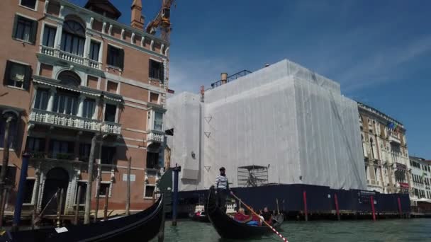 Гондола Їде Каналах Венеції Венеціанської Лагуни Італія — стокове відео