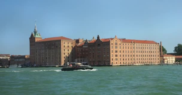 Hilton Molino Stucky Venice Festian Lagoon Vaporetto Венеции Италия — стоковое видео