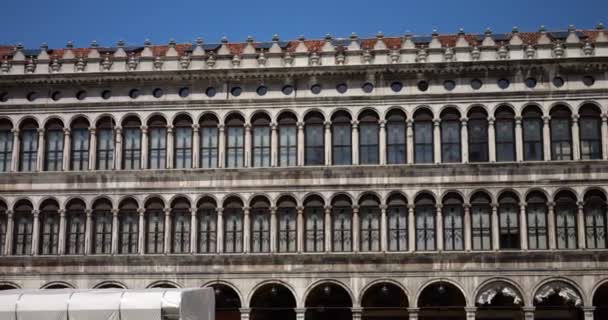 Vista Panorámica Piazza San Marco Procuratie Vecchie Antiguas Procuradurías Clocktower — Vídeos de Stock
