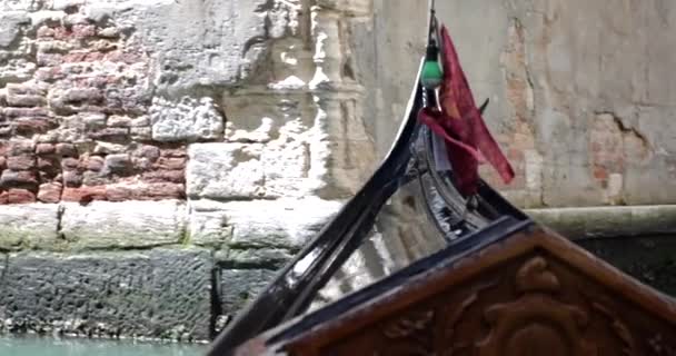 Widok Przodu Gondoli Kanałów Wenecji Architektury Miasta Innych Gondoli Podczas — Wideo stockowe