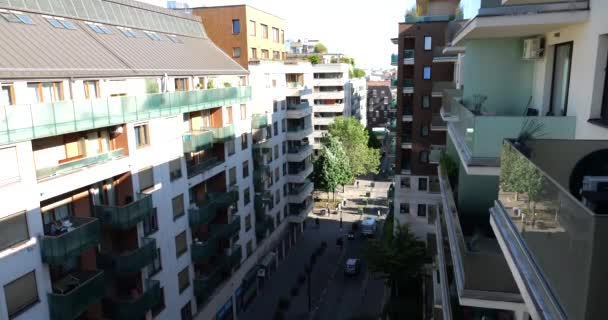 ハンガリー ブダペストの近代的な住宅地のパノラマのトップビュー — ストック動画
