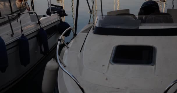 Barcos Reflejo Barcos Agua Puerto Piran Madrugada Eslovenia — Vídeos de Stock