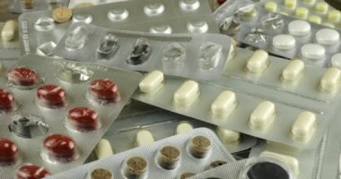 İlaç paketleri, su toplaması tabletleri..