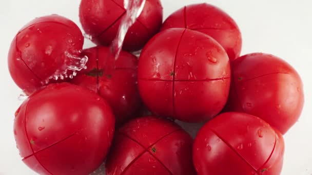 Proces Blanszowania Świeżych Dojrzałych Czerwonych Pomidorów Pomidory Parzone Wrzącą Wodą — Wideo stockowe