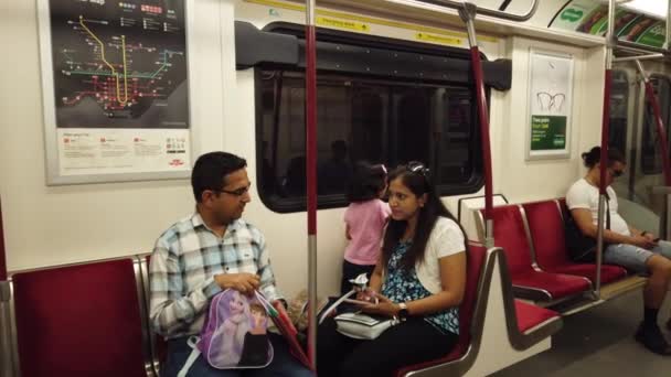 Toronto Kanada Temmuz 2023 Toronto Ontario Kanada Daki Metro Yolcuları — Stok video