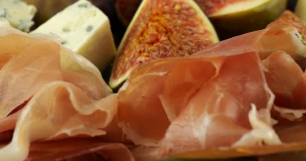 Figs Jamon Spinach Leaves Blue Cheeses Snacks Set — Stock Video