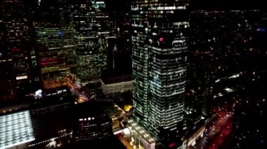 Toronto şehir merkezinin gece manzarası. Ontario, Kanada.