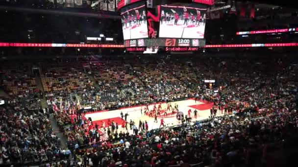 Toronto Canada December 2023 Een Basketbalwedstrijd Scotiabank Arena Tussen Toronto — Stockvideo