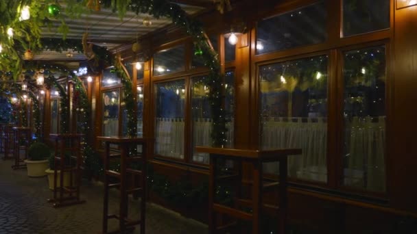 Garlandslampor Grangrenar Juldekoration Exteriör Inredning Restaurangen — Stockvideo