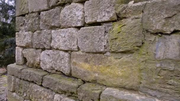 Ερείπια Από Τείχη Τοιχοποιίας Ενός Παλιού Φρουρίου — Αρχείο Βίντεο