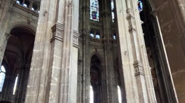 St. Eustache Kilisesi 'nin Rönesans ve Klasik stildeki iç dekorasyonu, Paris, Fransa' nın ilk arrondissement 'i. Notre-Dame 'dan hemen sonra, şehirdeki en büyük ikinci kilisedir..