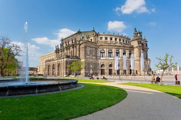 Semper opera binası Dresden, Almanya