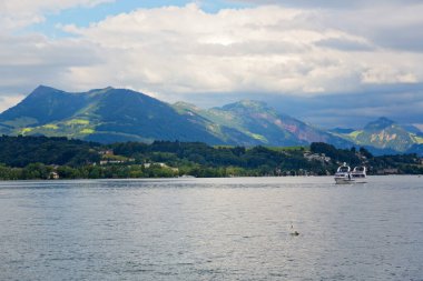 Lucerne Gölü 'nde tekne gezisi, İsviçre Alpleri, İsviçre