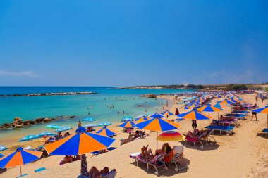 Kıbrıs 'ın Paphos kenti yakınlarındaki Güzel Sahil Mercan Koyu