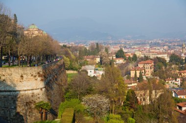 Bergamo 'nun panoramik manzarası, Lombardy, İtalya
