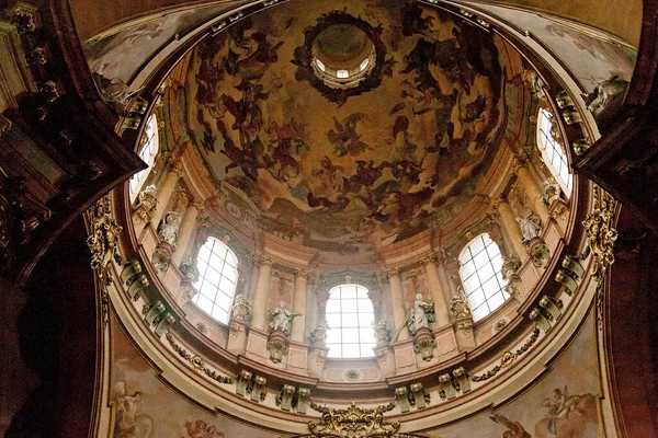 Интерьер Церкви Святого Николая Праге Чехия — стоковое фото
