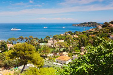 Fransız Rivierası 'nın panoramik manzarası, Akdeniz, Fransa