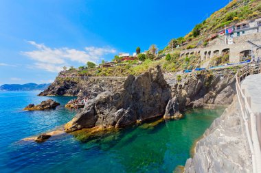 Manarola köyünün panoramik manzarası, Cinque terre, Liguria, İtalya