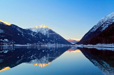Achensee Gölü panoramik manzarası, Güney Tyrol, Avusturya