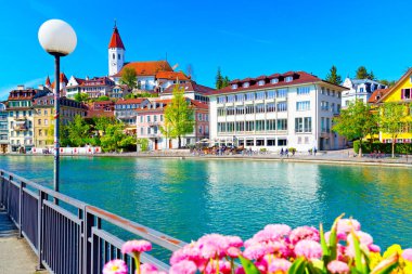 Thun City 'nin panoramik manzarası, Bernese Highlands, Swiss Alps, İsviçre
