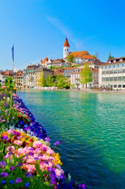 Thun City 'nin panoramik manzarası, Bernese Highlands, Swiss Alps, İsviçre