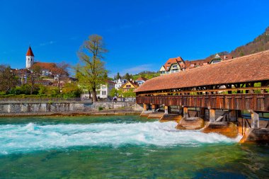 Thun City 'nin panoramik manzarası, Bernese Highlands, Swiss Alps, İsviçre