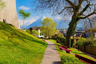 Thun City 'nin panoramik manzarası, Bernese Highlands, Swiss Alps, İsviçre