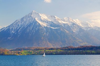 Thun Gölü, Bernese Haghlands, İsviçre Alpleri, İsviçre