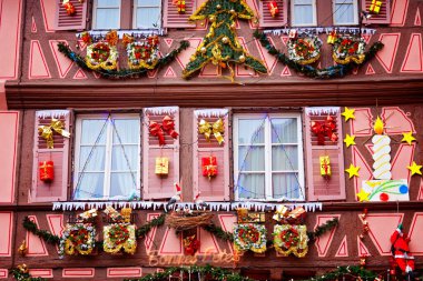 Colmar Köyü, Alsace, Fransa 'da Güzel Noel Kararları