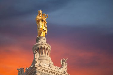 Notre Dame de la Garde Cathderal Marsilya, Provence, Fransa