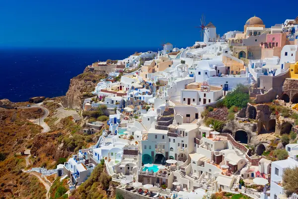 Santorini Adası, Cyclades, Yunanistan 'ın panoramik manzarası