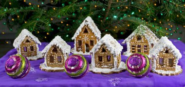 Zencefilli kurabiye evi, ev yapımı zencefilli kurabiye evleri.